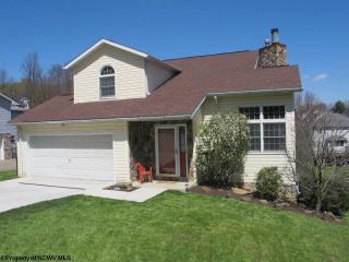 3028 Meadowland Dr, Morgantown WV  26508-9100 exterior
