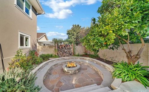 8588 Trinity River Cir, Santa Ana CA 92708-5535 exterior