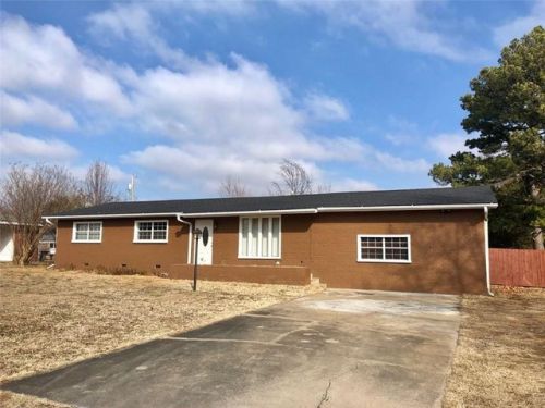 111 Clark Ave, Poteau, OK 74953-2401