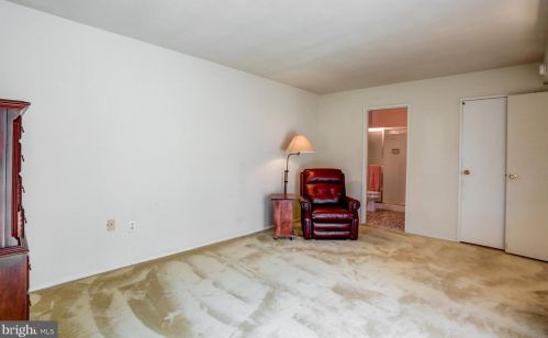 45 Valleybrook Dr, Lancaster PA  17601-4612 exterior