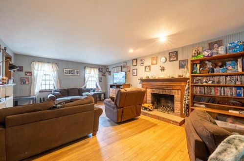 59 Salem Ridge Dr, Colchester CT  06420-3620 exterior