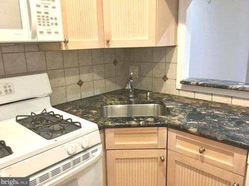 340 12 St, Philadelphia PA 19147-1832 exterior