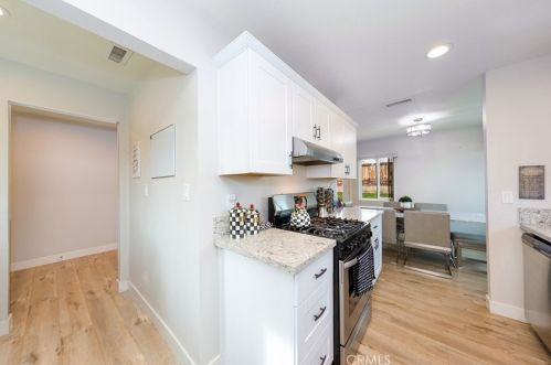 2647 Angela St, Simi Valley CA  93065-2605 exterior