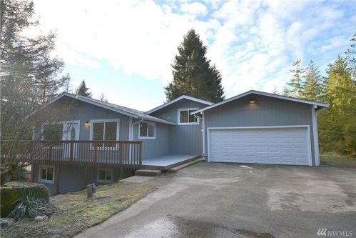 6161 Grapeview Loop Rd, Allyn, WA 98524-9757