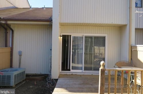 15253 Lodge Ter, Woodbridge VA  22191-3805 exterior