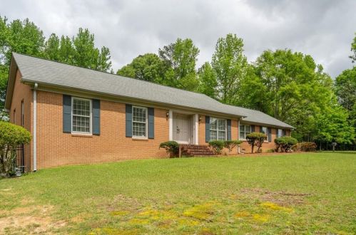 2189 Eastwood Dr, Lithonia GA  30078-2671 exterior