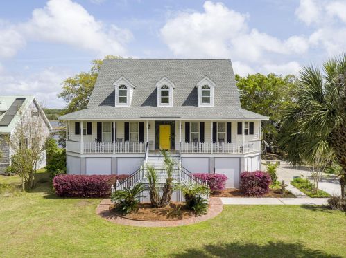 5690 Captain Kidd Rd, Meggett, SC 29449-6801