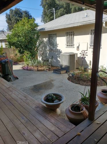 8538 Hickory Ln, Riverside CA  92504-2915 exterior