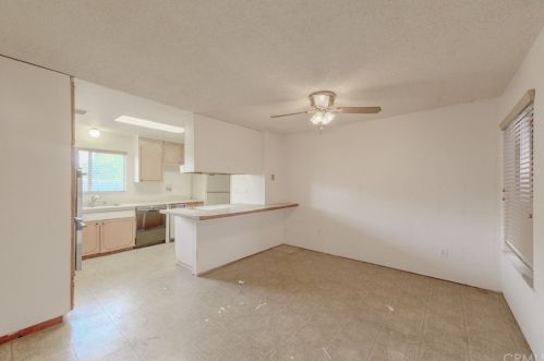 5985 Kitty Hawk Dr, Riverside CA  92504-1445 exterior