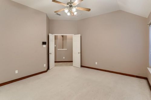 1401 Summerhill Dr, Carrollton TX 75007-6049 exterior