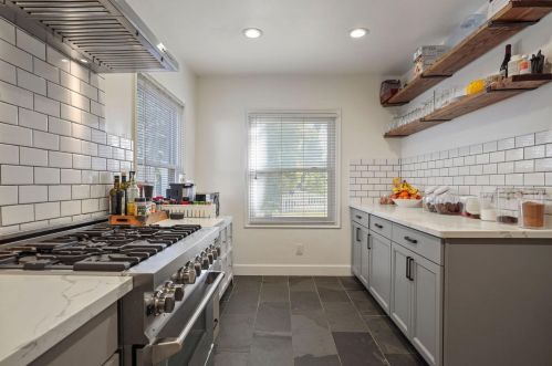 1402 D St, Arboga CA  95901-4226 exterior