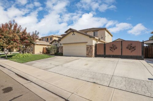 2418 Finchwood Landing Ln, Manteca, CA 95336-8336