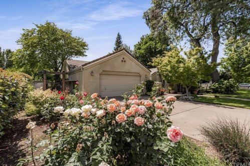 2429 Alamo Ave, Chico, CA 95926-8747