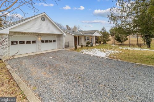 48 Calvin Unger Ln, Berkeley Springs WV 25411-5181 exterior
