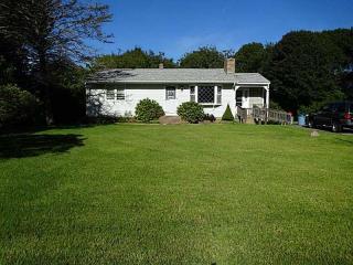 20 Avice St, South Kingstown, RI 02882-3521