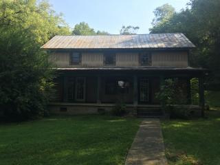 402 Williams Rd, Pigeon Forge, TN 37876-2502
