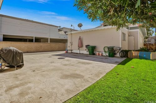 611 Broadway, Anaheim CA  92805-4101 exterior