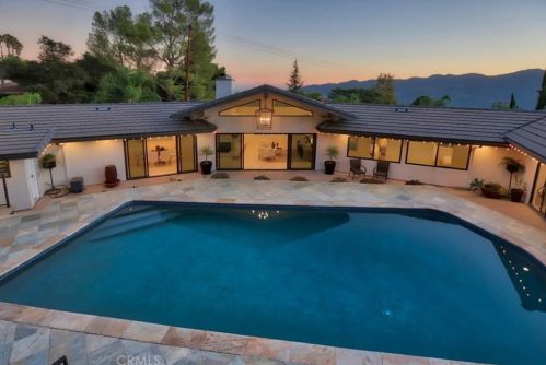 3001 Cloudcrest Rd, Glendale CA  91214-1304 exterior