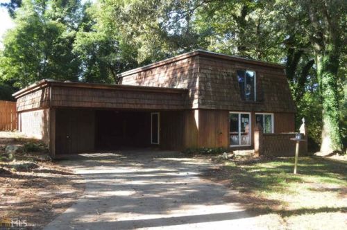 210 Don Rich Dr, Carrollton, GA 30117-8913