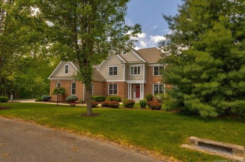 56 Fox Mdw, East Hampton, CT 06447-1163