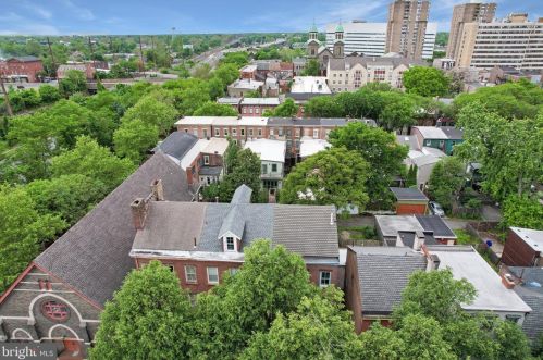 255 Mercer St, Trenton, NJ 08611-1725