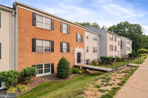 12241 Stevenson Ct, Woodbridge, VA 22192-5226