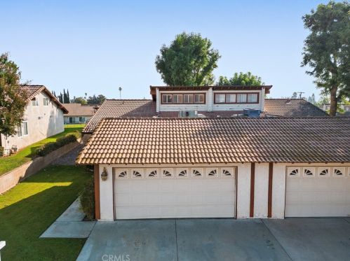 5077 Los Olivos Way, Riverside, CA 92505-3233