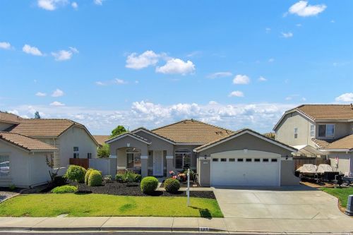 130 Diablo Creek Way, Vacaville, CA 95688-8735