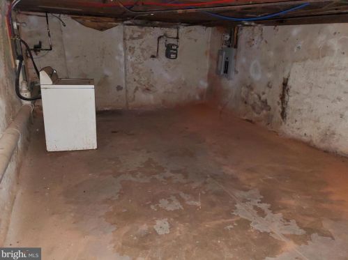 4647 Front St, Philadelphia PA 19106-2249 exterior