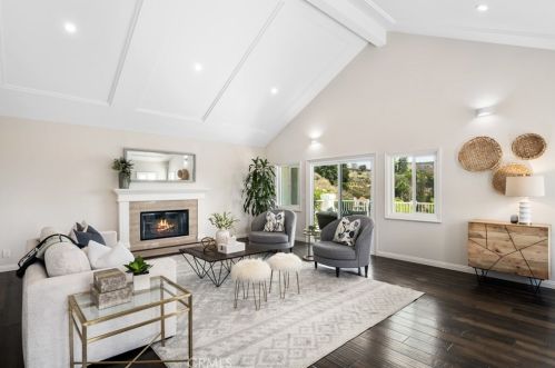 10228 Overhill Dr, Santa Ana CA  92705-1595 exterior