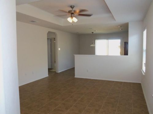 11305 Ashbrook Dr, Manchaca, TX 78652-3517