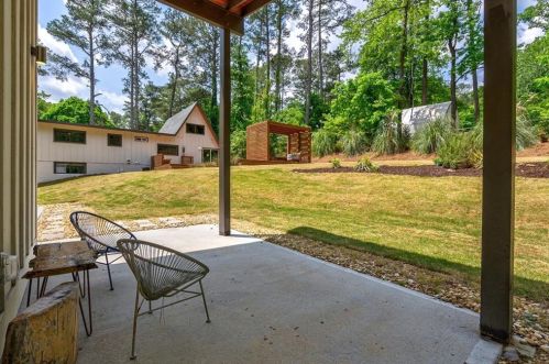 3878 Foxford Dr, Atlanta GA  30340-4407 exterior