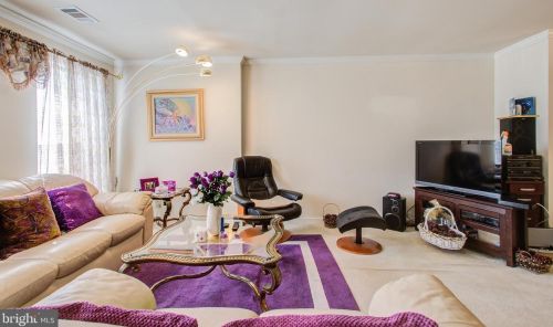 3829 Chesterwood Dr, Silver Spring MD 20906-2862 exterior