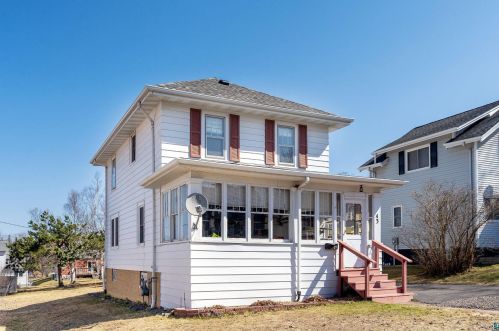 43 Faribault St, Duluth, MN 55803-1838