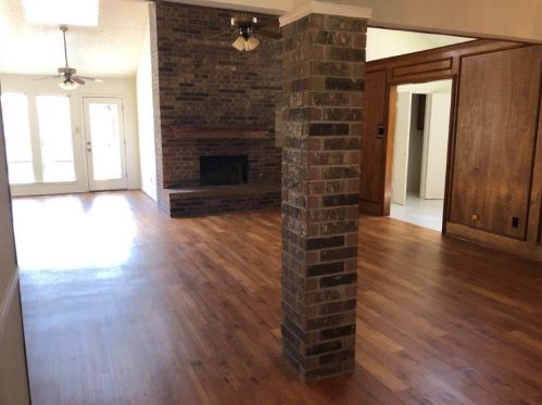 1934 Branch Hollow Dr, Carrollton TX  75007-1502 exterior