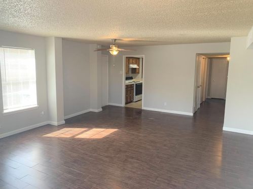 806 Prairie Creek Dr, Princeton TX  75407-6521 exterior