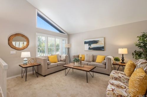 21095 Paseo Vereda, El Toro, CA 92630-2120