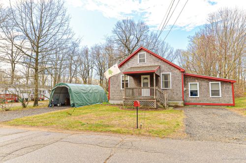 24 Copeland St, Berwick, ME 03901-2648