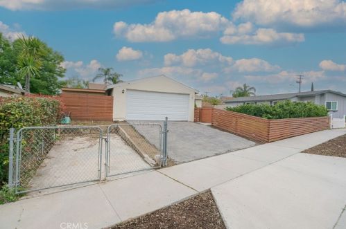 3415 Torrey St, Riverside CA  92503-5118 exterior