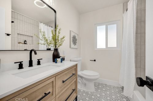 1653 Brk St, Santa Ana CA 92704-1512 exterior