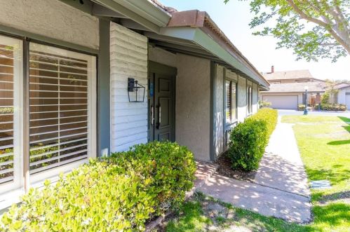 6548 Circulo Dali, Anaheim CA  92807-4906 exterior