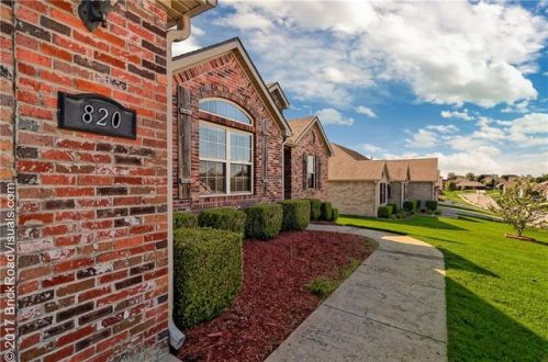 820 Venice St, Centerton, AR 72719-7715