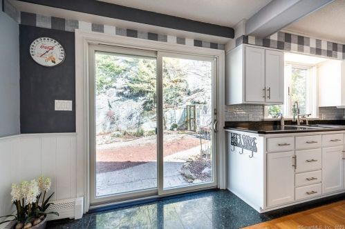 65 Bokum Rd, Chester CT  06412-1339 exterior