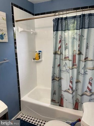 8456 New Hampshire Ave, Silver Spring MD  20903-3308 exterior