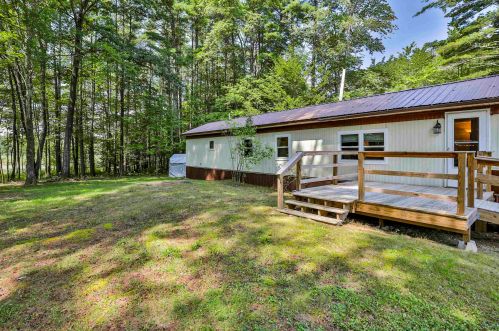 37 3rd St, Mount Vernon, NH 03057-1714