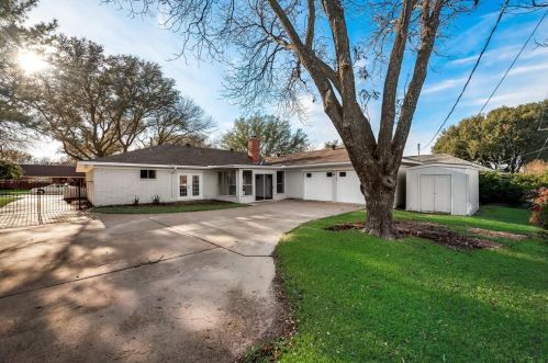 6821 Lancelot Ct, Fort Worth TX  76133-5005 exterior