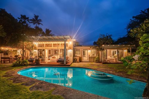 55 Nawiliwili St, Honolulu, HI 96825-2137