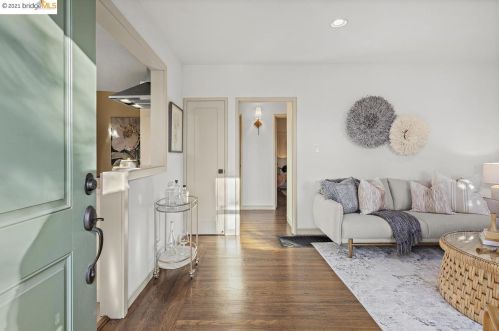 2331 West St, Berkeley, CA 94702-2137