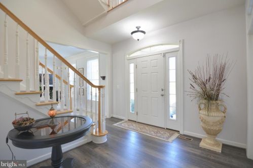 13657 Holly Ridge Ln, Gainesville, VA 20155-1256