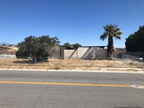 842 Rosa Parks Rd, Palm Springs, CA 92262-2124